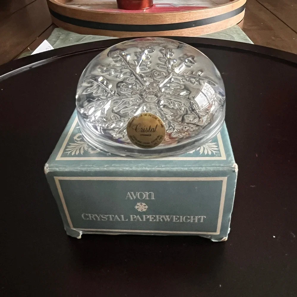 Avon Crystal Snowflake Paperweight Made in France 24 Percent Lead Crystal